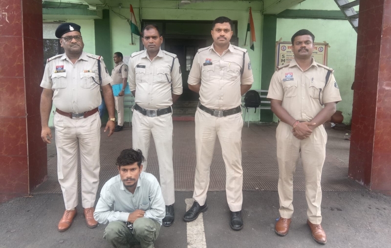 प्रेम और शादी का झांसा बना साजिश ! 9 महीने तक कैद रही मासूम, शादी का झांसा देकर ले गया था आरोपी, पुलिस ने दबिश देकर सकुशल छुड़ाया, नाबालिग का शोषण करने वाला आरोपी किया गया गिरफ्तार, भेजा गया जेल.