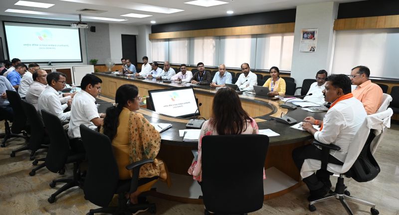 नक्सल मुक्त गांवों से वैश्विक बाजार तक: बस्तर के जैविक उत्पाद होंगे यूरोप में एक्सपोर्ट, उप मुख्यमंत्री विजय शर्मा ने प्रमाणन और निर्यात के लिए बनाई बड़ी कार्ययोजना