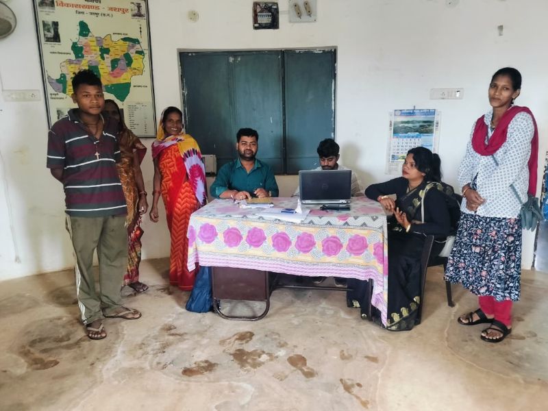 श्रमिकों के लिए अलर्ट! E-KYC और रिकॉर्ड अपडेट कराना जरूरी, कलेक्टर रोहित व्यास ने विशेष शिविर लगाने के दिए निर्देश