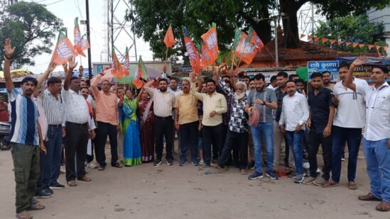 जशपुर जिले के विकास में जुड़ा स्वर्णिम अध्याय! कुनकुरी मेडिकल कॉलेज को मिली मंजूरी, नगर में आतिशबाजी और मिठाई बांटकर मना ऐतिहासिक जश्न