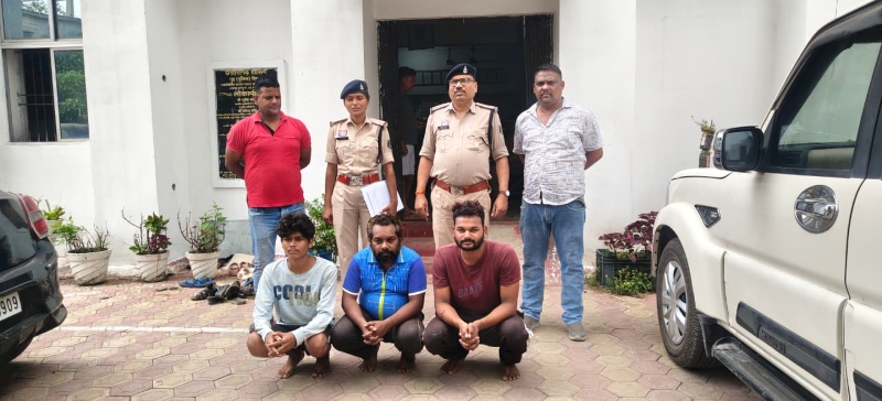 बीच सड़क गुंडागर्दी दिखाना पड़ा भारी : शराब के लिए पैसे नहीं दिए तो युवक से मारपीट और धमकी देने वाले तीन आरोपी चंद घंटों में हुए गिरफ्तार, अजमानतीय धाराओं में पहुंचे जेल.