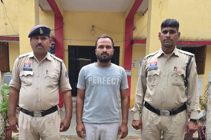 सोशल मीडिया पर बुना प्यार का जाल! शादी का वादा कर नाबालिग का किया यौन शोषण, त्वरित कार्रवाई में आरोपी गिरफ्तार, न्यायिक रिमांड पर भेजा गया