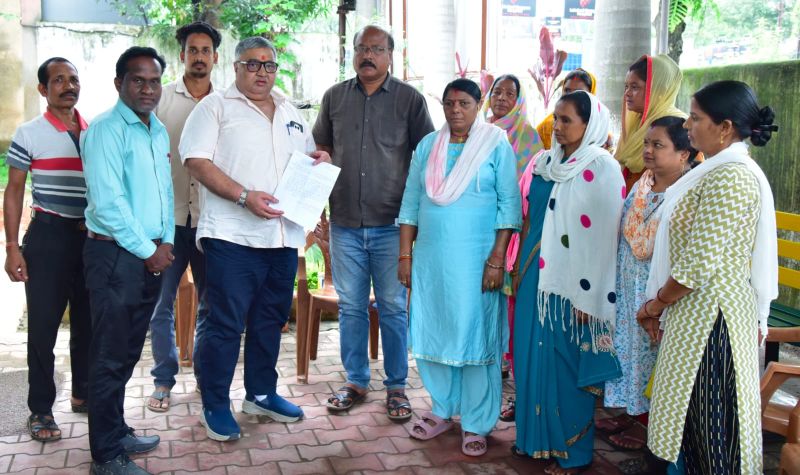 जनदर्शन में पर्यटन एवं संस्कृति मंत्री राजेश अग्रवाल ने सुनीं आमजन की समस्याएं, त्वरित समाधान के लिए अधिकारियों को दिए सख्त निर्देश