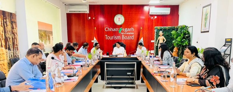 पर्यटन विकास की नई रणनीति तैयार: छत्तीसगढ़ टूरिज्म बोर्ड की अहम बैठक में अधोसंरचना, निवेश और पर्यटन विस्तार को मिली तेज़ रफ्तार