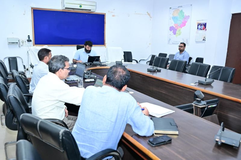 जशपुर में विकास कार्यों पर कलेक्टर रोहित व्यास की सख्ती! गुणवत्ता से समझौता या समय-सीमा में देरी बर्दाश्त नहीं, लापरवाही पर सख्त कार्रवाई के निर्देश