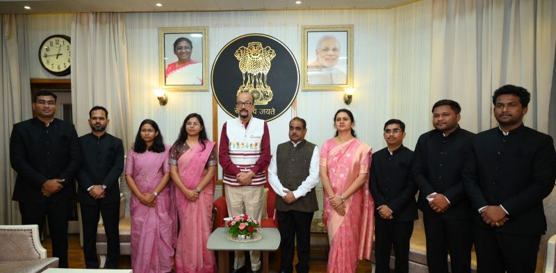 राज्यपाल रमेन डेका का प्रशिक्षु डिप्टी कलेक्टरों को संदेश: सेवा भाव, मानवीय संवेदनशीलता और तार्किक निर्णय से जीतें जनता का विश्वास