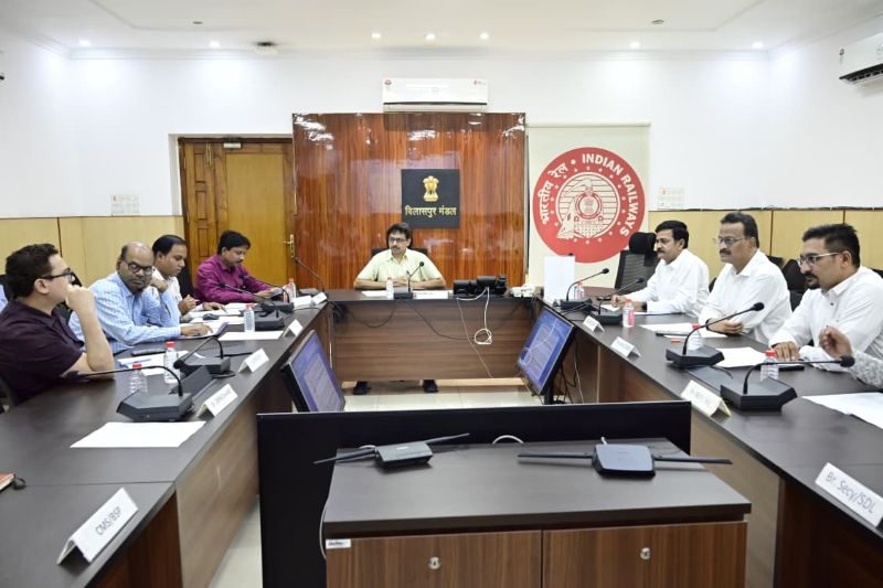 बिलासपुर मंडल में रनिंग स्टाफ के हितों पर बड़ा संवाद, स्वास्थ्य, विश्राम, सुरक्षा और सुविधाओं से जुड़े मुद्दों पर प्रशासन ने दिए समाधान के निर्देश