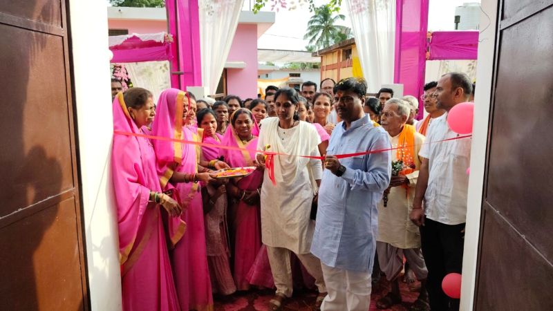 ग्रामीण विकास और महिला सशक्तिकरण को नई उड़ान! मर्दापाल में पंचायत भवन व महतारी सदन का लोकार्पण, वन मंत्री केदार कश्यप ने महिलाओं से किया सीधा संवाद