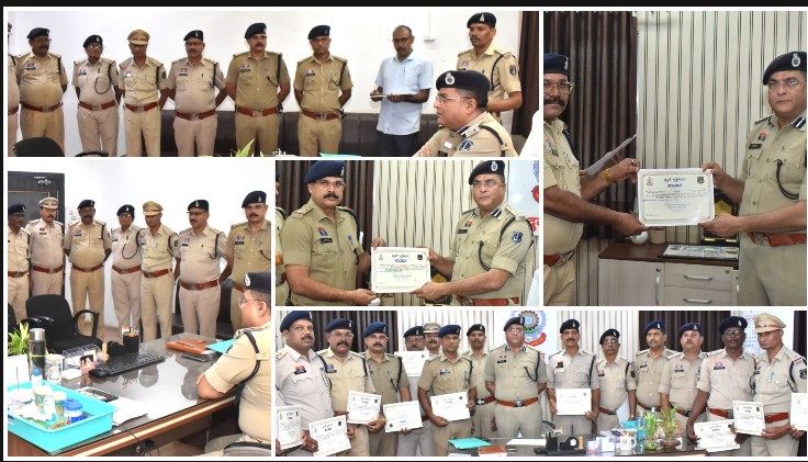 दुर्ग पुलिस के 16 जांबाज सम्मानित! उत्कृष्ट अपराध विवेचना, सटीक साक्ष्य संकलन और बेहतर अनुसंधान के लिए प्रशस्ति पत्र व पुरस्कार से नवाजा गया