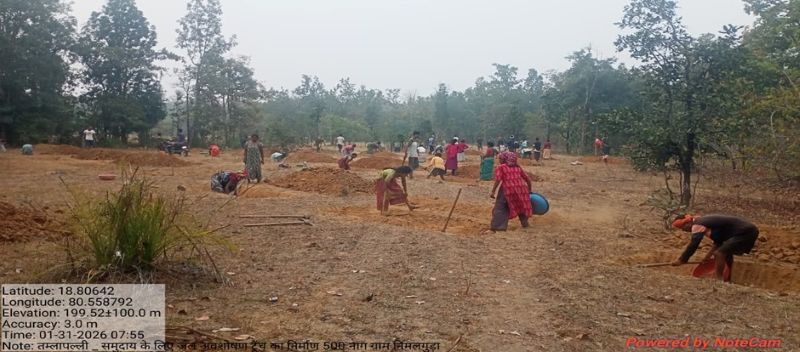 जहां कभी पानी की थी चिंता, अब दिख रहा बदलाव! मनरेगा के 500 जल अवशोषण ट्रेंच बने ग्रामीणों के लिए वरदान, भू-जल स्तर बढ़ा और 1,801 मानव-दिवस का मिला रोजगार