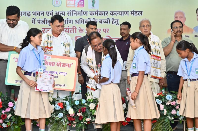 विशेष लेख : ढाई साल की उपलब्धियाँ- छत्तीसगढ़ का श्रमिक कल्याण के क्षेत्र में नई पहचान