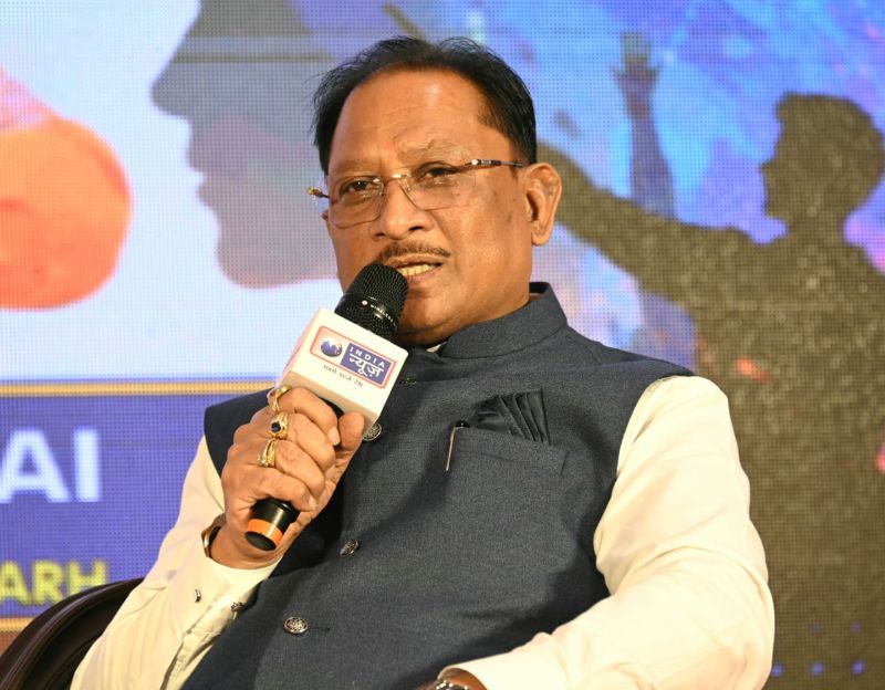 ‘नक्सलमुक्त छत्तीसगढ़’ से विकास के नए युग की शुरुआत! CM साय ने खोला सरकार का विजन—युवाओं के रोजगार, बस्तर के विकास, पर्यटन, शिक्षा और उद्योग को लेकर किए बड़े दावे
