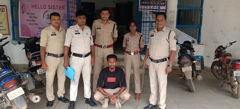 “अभियान संवेदना” का बड़ा असर ! जम्मू तक पहुंची पुसौर पुलिस, फिर मिली अहम सूचना, जम्मू से लौटते ही पुलिस ने आरोपी के घर दबिश देकर 16 वर्षीय गुम बालिका को सकुशल किया बरामद, 22 वर्षीय आरोपी गिरफ्तार.