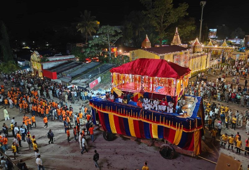 विश्व प्रसिद्ध बस्तर दशहरा का कल होगा शाही शुभारंभ! पाट जात्रा से शुरू होगा 75 दिवसीय ऐतिहासिक पर्व, अक्टूबर तक गूंजेंगी अनूठी आदिवासी परंपराओं की रस्में