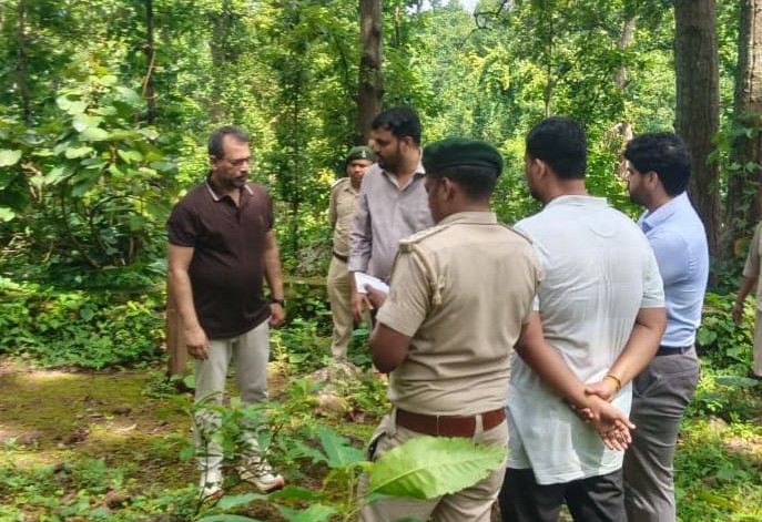 भैरव पहाड़ से पर्यावरण वाटिका तक बड़ा प्लान! वन बल प्रमुख अरूण पाण्डेय का जशपुर दौरा, पर्यटन, रोजगार और प्रकृति संरक्षण को लेकर अधिकारियों को दिए अहम निर्देश