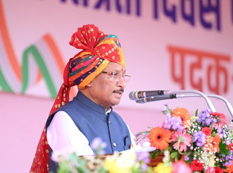 स्वतंत्रता दिवस पर CM साय का बड़ा विजन और बड़े ऐलान—नक्सलमुक्त बस्तर से उद्योग, निवेश, रोजगार और आधुनिक तकनीक तक छत्तीसगढ़ के विकास की नई तस्वीर; अग्निवीरों को 10% आरक्षण, 24.50 लाख आवास और 8.23 लाख करोड़ के निवेश प्रस्तावों से समृद्धि की राह