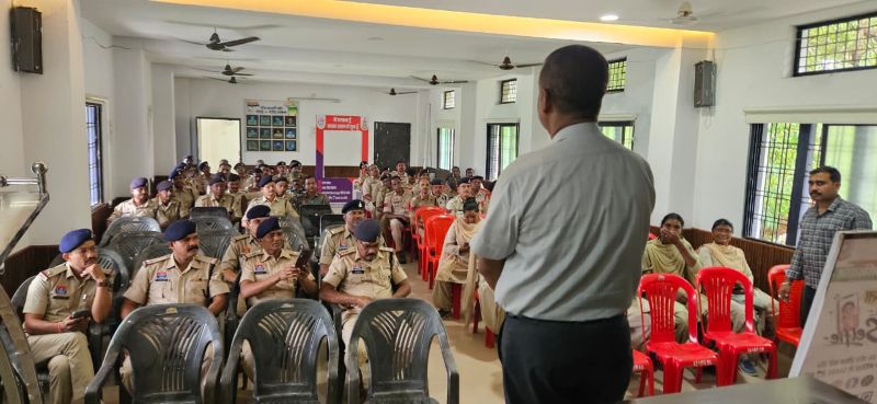 साइबर ठगों के खिलाफ सरगुजा पुलिस का डिजिटल महाअभियान! 15 अगस्त से 2 अक्टूबर तक चलेगा ‘साइबर जागृति अभियान’, सेल्फी से जन-जन तक पहुंचेगा सुरक्षा का संदेश