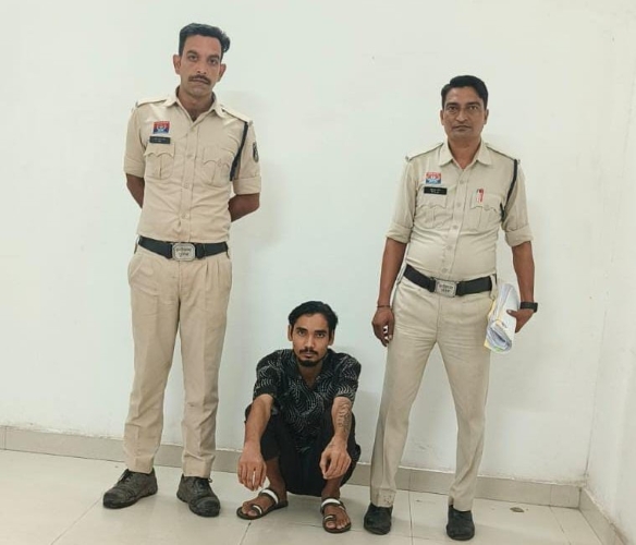 अभियान संवेदना : शादी का झांसा, टेंट हाउस में मुलाकात और फिर शारीरिक शोषण का आरोप ! शिकायत मिलते ही हरकत में आई पुलिस, आरोपी को ठिकाने से पकड़ कर न्यायिक अभिरक्षा में पहुंचाया जेल.