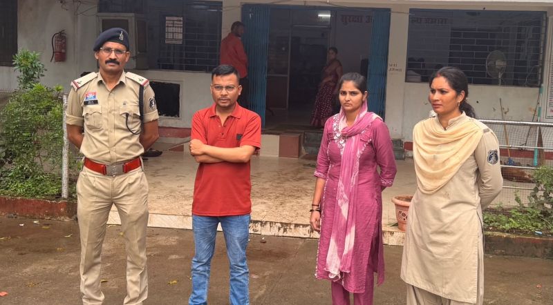 सरकारी नौकरी का झांसा, ₹2 लाख की ठगी और फिर खुला बड़ा राज! छत्तीसगढ़ स्टेट पावर होल्डिंग कंपनी में ऑपरेटर पद दिलाने के नाम पर ठगी करने वाला पति-पत्नी गिरफ्तार, पुलिस ने भेजा जेल