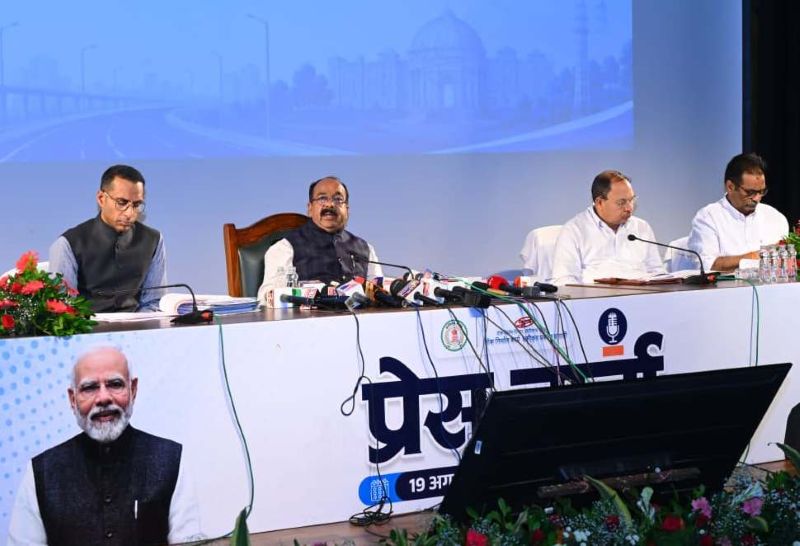 छत्तीसगढ़ में विकास का मेगा प्लान! ढाई साल में ₹12,666 करोड़ के 1,572 निर्माण कार्य मंजूर, 5,129 किमी से ज्यादा सड़कों और 247 पुलों से बदलेगी प्रदेश की तस्वीर—अरुण साव