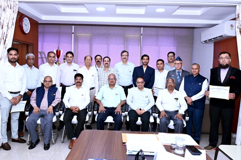 कर्तव्य से बढ़कर काम करने वालों को सलाम, छत्तीसगढ़ स्टेट पावर जनरेशन कंपनी के पांच कर्मियों का सम्मान, महत्वपूर्ण उपलब्धियों ने बनाया बड़ा उदाहरण.