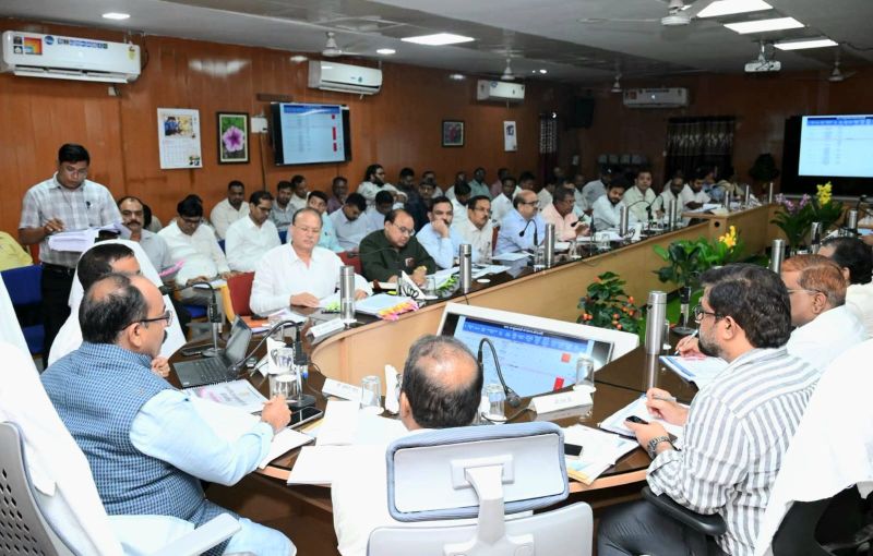 विकास कार्यों पर डिप्टी CM अरुण साव का सख्त रुख! धीमी प्रगति पर नाराजगी, सड़क मरम्मत से नालंदा परिसर तक मिशन मोड में काम के निर्देश