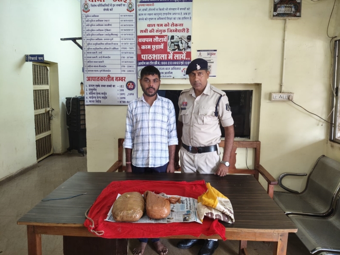 नशे के कारोबार पर पुलिस का बड़ा वार! डुमरडीह में गांजा बिक्री की सूचना पर दबिश, 1.602 किलो मादक पदार्थ और नकदी के साथ आरोपी गिरफ्तार