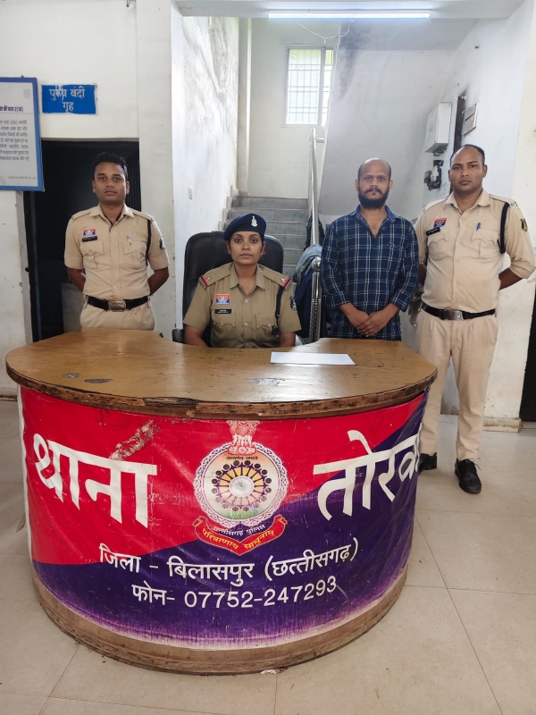 मारपीट कर मौत के बाद फरार हुआ अधिवक्ता, बदलता रहा ठिकाने! घर लौटने की खबर मिलते ही पुलिस ने बिछाया जाल, संतोष पासवान गिरफ्तार