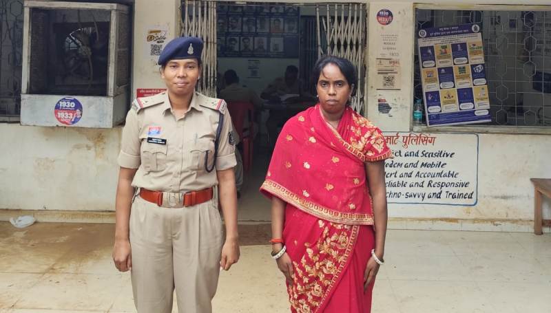 लोन निकलवाओ, मुनाफा कमाओ’ के लालच में फंसी महिलाएं! जामुल में करीब ₹15 लाख की धोखाधड़ी का खुलासा, आरोपी महिला पुलिस के शिकंजे में