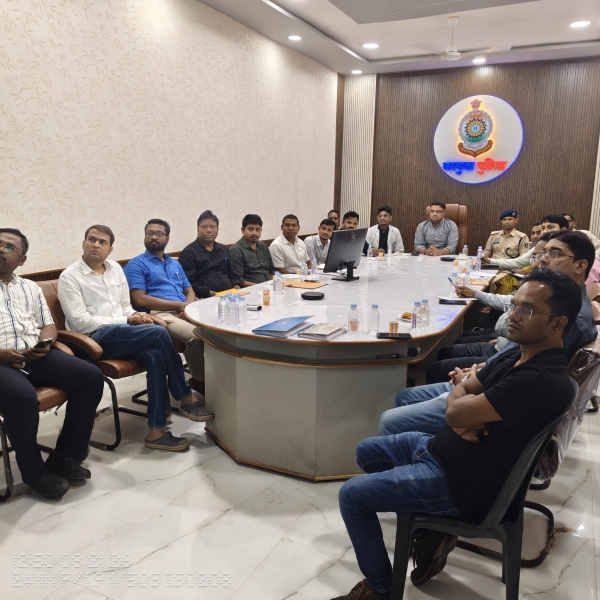 सरगुजा पुलिस का डिजिटल वार! अब थाने और अस्पताल होंगे सीधे ऑनलाइन कनेक्ट, MedLEaPR-CCTNS से MLR-PMR रिपोर्टिंग होगी तेज, सुरक्षित और बेहद सटीक