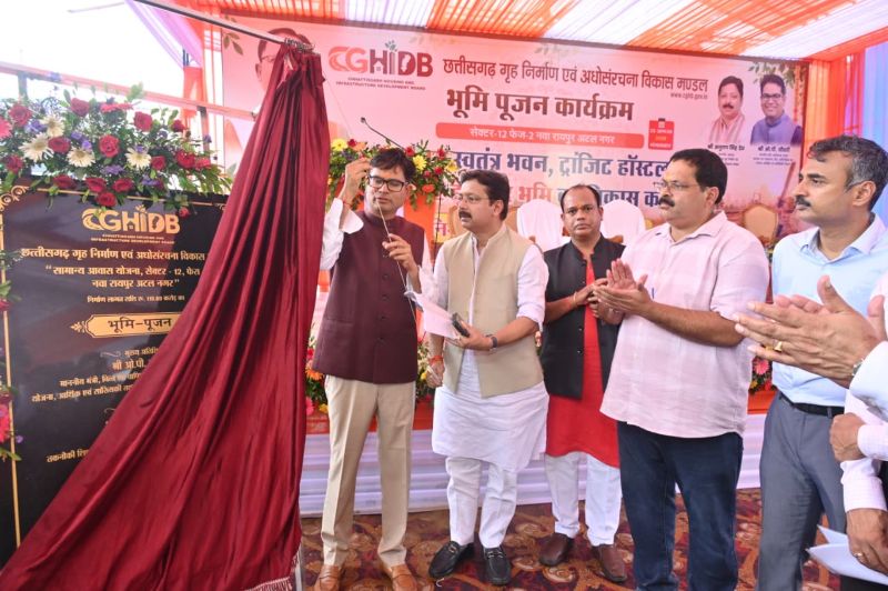 नवा रायपुर को देश की अग्रणी ग्रीनफील्ड सिटी के रूप में विकसित करने पर जोर : आवास एवं पर्यावरण मंत्री ओ.पी. चौधरी