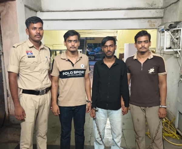 महादेव घाट मंदिर के पास लूट से मचा हड़कंप! पुरानी दुश्मनी में युवक को पीटा, बाइक लेकर हुए फरार; डीडीनगर पुलिस ने 3 आरोपियों को दबोचा