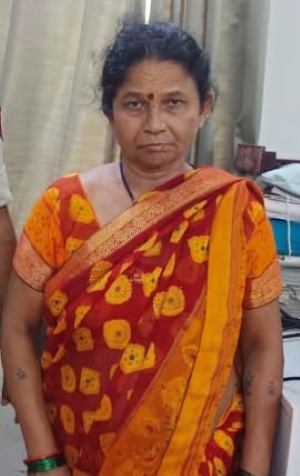 पार्षद कार्यालय में गाली-गलौज और पत्थरबाजी! पंडरी में महिला ने तोड़ा कार्यालय का कांच, सिविल लाइन पुलिस ने गीता बाई को गिरफ्तार कर जेल भेजा
