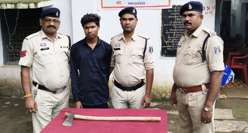 चिकन के कम हिस्से ने मचा दिया बवाल! गुस्साए छोटे भाई ने टांगी से बड़े भाई और भाभी पर किया हमला, राहौद पुलिस ने चंद घंटों में आरोपी को दबोचा