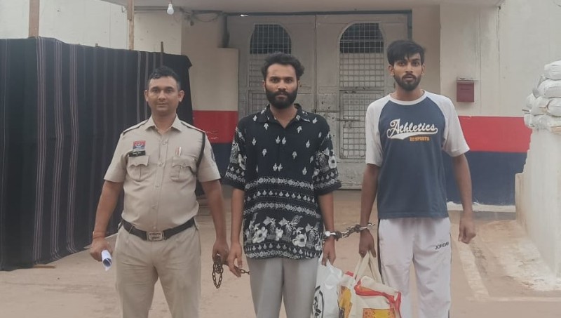 चिट्टा तस्करी के नेटवर्क पर दुर्ग पुलिस का शिकंजा! एंड-टू-एंड जांच में दो और आरोपी गिरफ्तार, अब तक 4 आरोपी पुलिस की गिरफ्त में, मोबाइल फोन भी जब्त