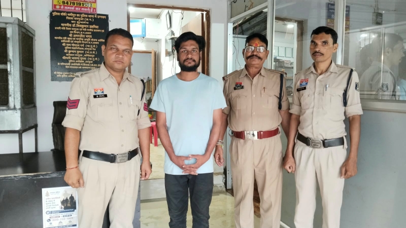 मोटरसाइकिल चोरी का फरार आरोपी गिरफ्तार, साथी पहले ही पकड़ा जा चुका था, चोरी की होंडा शाइन भी पुलिस ने की थी बरामद,आरोपी को अम्बिकापुर में न्यायालय में किया गया प्रस्तुत.