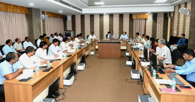सड़कों और पुलों के निर्माण में अब नहीं चलेगी सुस्ती! नवंबर तक टेंडर, जनवरी में काम शुरू करने का अल्टीमेटम, अधिकारियों को साइट पर रहकर निगरानी के निर्देश