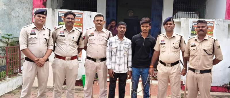 कमीशन के लालच में साइबर ठगों को बैंक खाते! पलारी पुलिस ने रायपुर-पलारी से दो आरोपियों को दबोचा, ऑनलाइन फ्रॉड की रकम खपाने का खुलासा