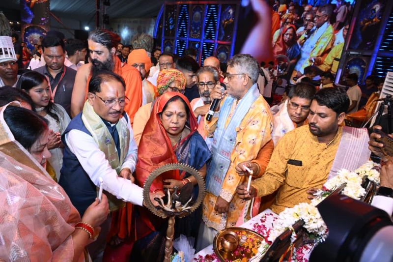 रायपुर में दही हांडी का महासंग्राम! हजारों की भीड़ के बीच CM साय ने बढ़ाया गोविंदाओं का जोश, कृष्ण भक्ति में डूबा पूरा शहर
