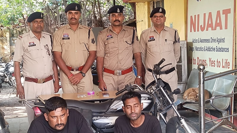 पहले बाइक चुराई, फिर उसी से सूने मकान में की चोरी; पंडरी पुलिस ने 2 आरोपियों को दबोचा, करीब 4 लाख का चोरी का माल बरामद