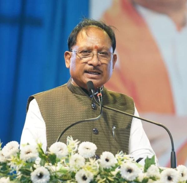 नक्सलवाद के बाद बस्तर में विकास की नई राह! CM विष्णु देव साय बोले—कृषि, पर्यटन और पशुपालन से बढ़ेंगे अवसर, बस्तर का भविष्य जनता की इच्छा से तय होगा