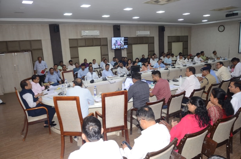 सेवा संकल्प अभियान को लेकर कलेक्टर का सख्त निर्देश, लंबित प्रकरणों का तय समय में शत-प्रतिशत निराकरण करें; योजनाओं का लाभ अंतिम व्यक्ति तक पहुंचाने पर जोर