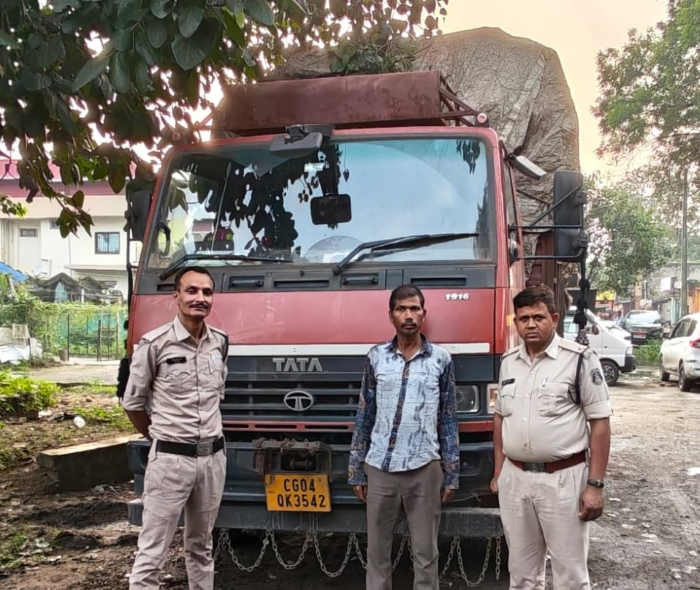 ऑपरेशन प्रहार’ का बड़ा एक्शन, 4.5 टन अवैध स्क्रैप से लदा माजदा पकड़ा; 15.50 लाख की संपत्ति जब्त