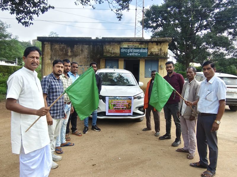 जशपुर के किसानों के लिए खेती में बड़ा बदलाव! मिलेट्स की उन्नत खेती सीखने गुमला रवाना हुआ कृषक दल, रागी-कोदो-कुटकी से बढ़ेगी उत्पादकता और आय; आधुनिक तकनीक का मिलेगा प्रशिक्षण
