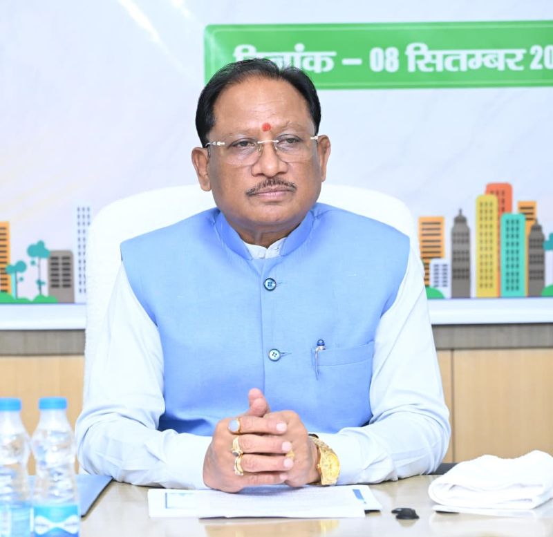 अंबिकापुर के सड़क की वायरल वीडियो का मुख्यमंत्री विष्णुदेव साय ने लिया संज्ञान: कलेक्टर अजीत वसंत से दूरभाष पर की चर्चा, सड़क को तत्काल सुधारने के दिए निर्देश