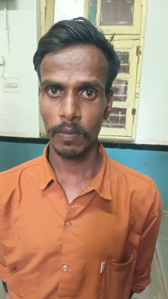 सिम्स गेट पर शराब के पैसों को लेकर बवाल! रकम देने से मना किया तो युवक की हथेली पर किया वार, फरार आरोपी को पुलिस ने घेराबंदी कर दबोचा