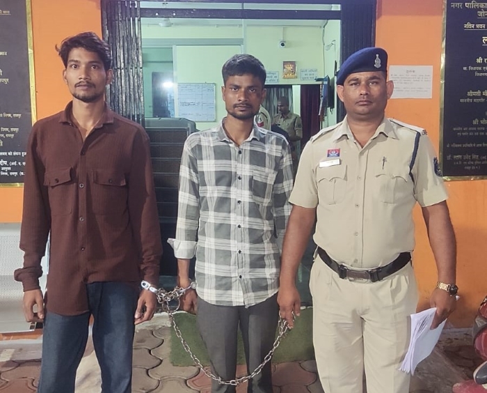 त्योहारी भीड़ में उपद्रवियों की खैर नहीं! नॉर्थ जोन में सघन चेकिंग, धारदार हथियार और अवैध शराब बरामद; 8 आरोपियों पर पुलिस का एक्शन
