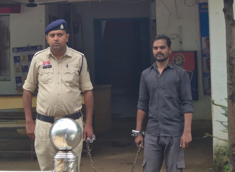 सब्बल से हमला कर युवक की हत्या, वारदात के बाद मचा हड़कंप! रानीतराई पुलिस ने तेजी दिखाते हुए आरोपी को पकड़ा, हत्या में इस्तेमाल सब्बल भी जब्त