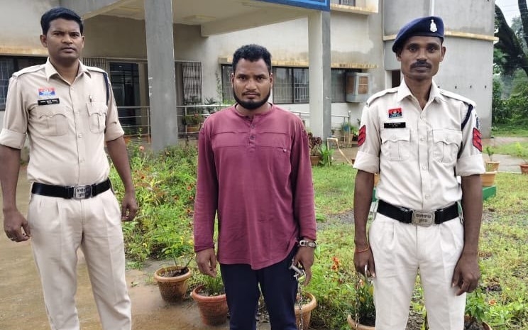 नाबालिग को शादी का झांसा देकर बनाया हवस का शिकार! नारायणपुर में पुलिस का ताबड़तोड़ एक्शन, आरोपी गिरफ्तार कर न्यायालय में किया पेश