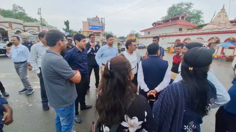 17 सितंबर को जलेगी आस्था और सेवा की लौ! मां दंतेश्वरी मंदिर परिसर से सिरहासार चौक तक सवा लाख दीयों से जगमगाएगा शहर, महापौर-कलेक्टर-SP ने लिया जायजा